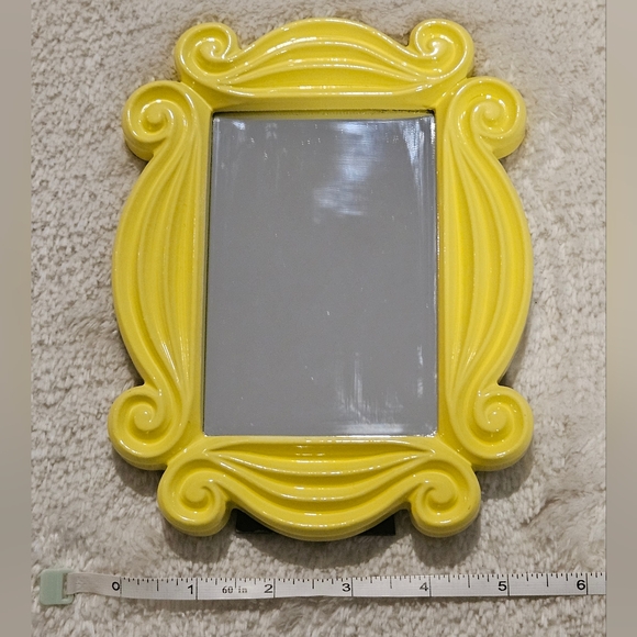 NWT FRIENDS Picture Frame Mirror Yellow Perfect Gift For Friends Fans - Picture 5 of 7